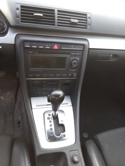AUDI A4  B7 2,0tdi Kombi S-LINE