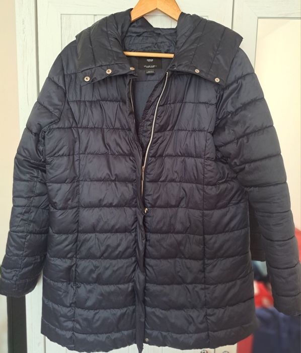 Granatowa kurtka Mango