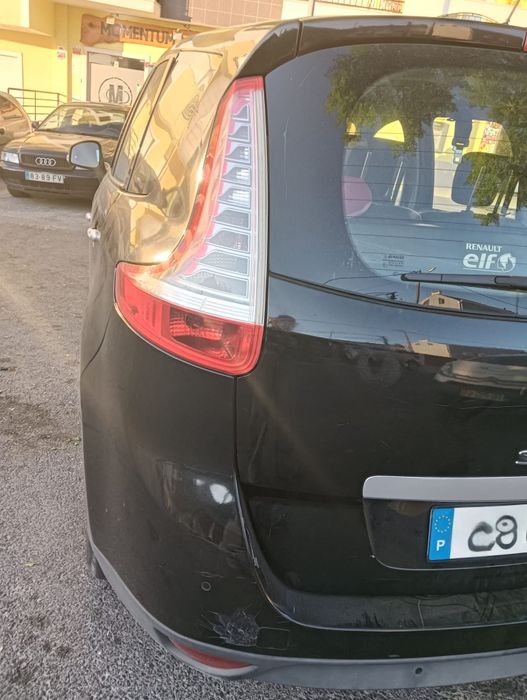 Vende de Carrinha de 7 Lugares