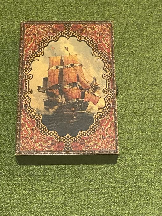 Шкатулка ключница