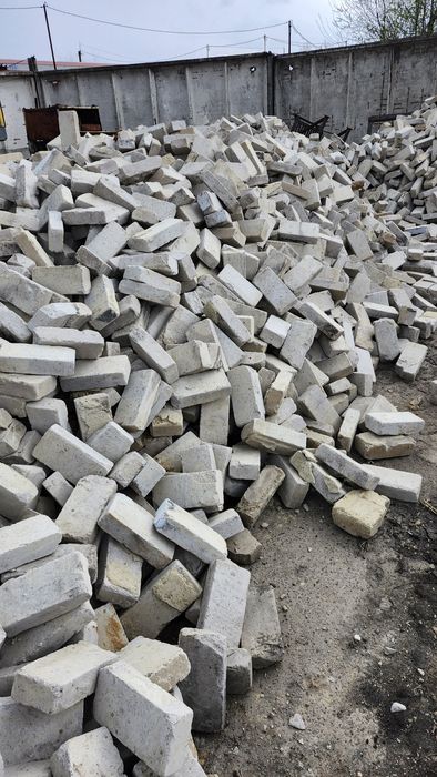 Продам кирпич силикатный,одинарный 6гр шт