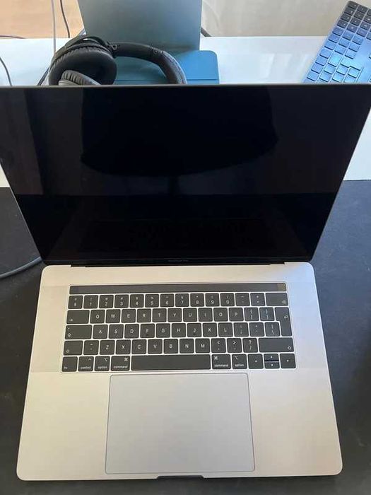 MacBook Pro i9/32GB/512GB