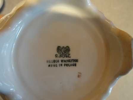 Imbryk porcelana Wałbrzych w kwiatowe wzory