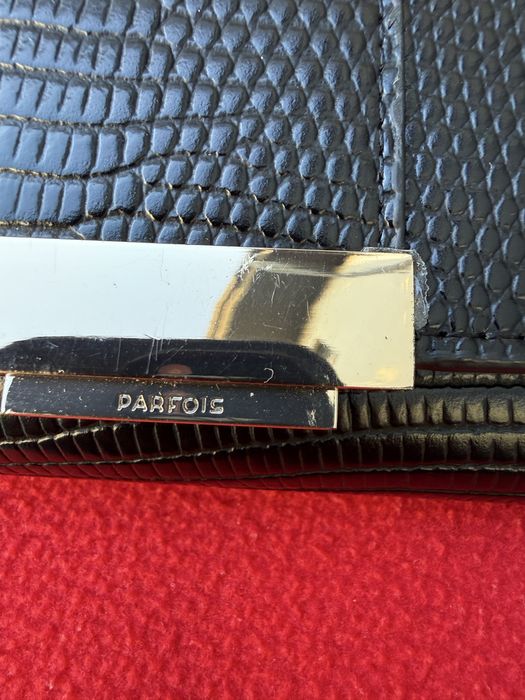 Porta-moedas preto em pele da marca: Parfois