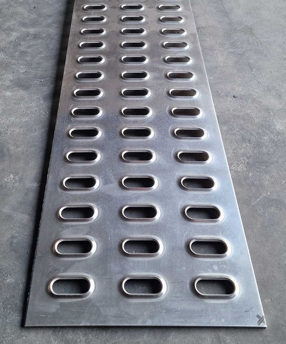 Blacha stalowa LOHR 40x200 PRODUCENT Certyfikat VDI 2700 Laweta Najazd
