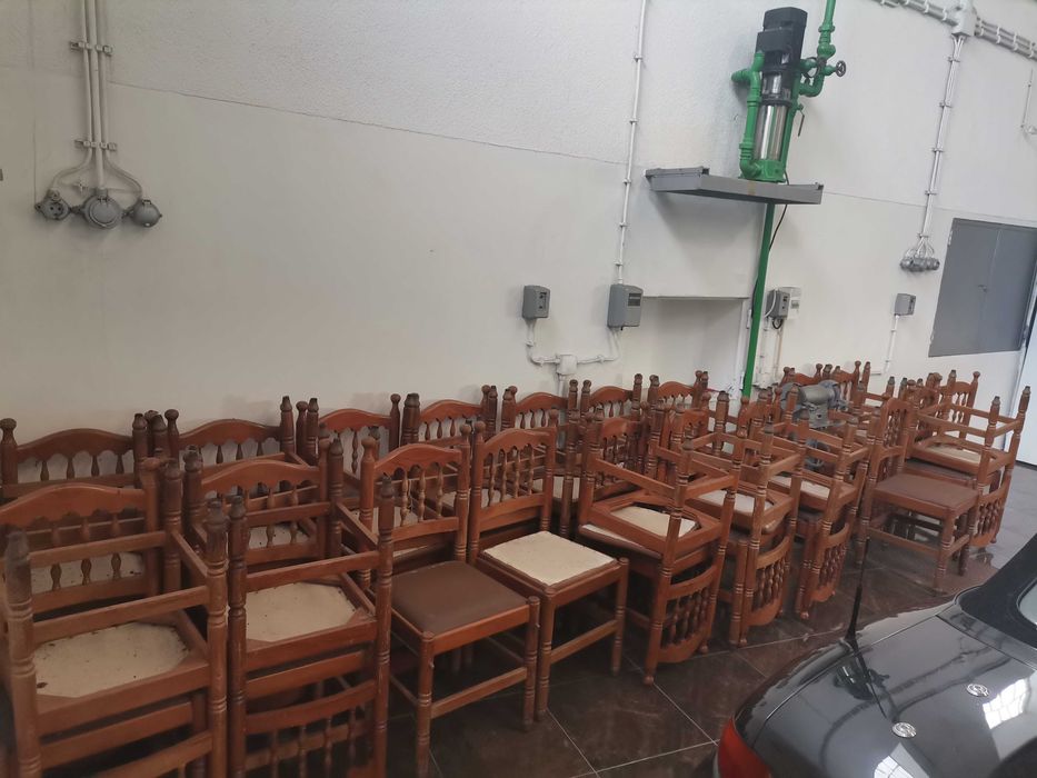 Cadeiras madeira sala cozinha