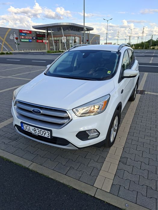 Sprzedam ford kuga na gwarancji