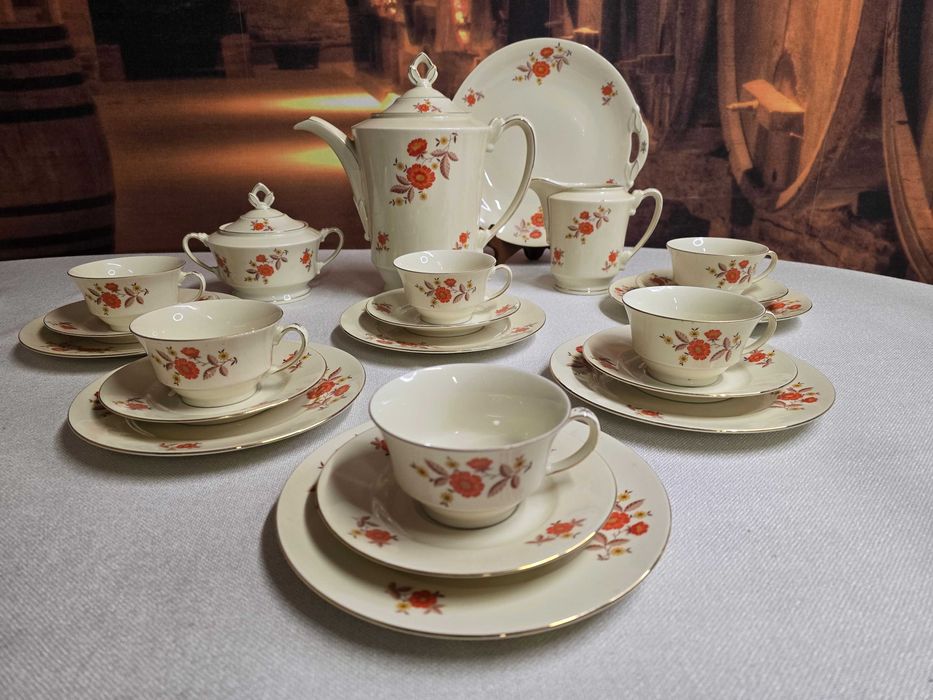Porcelanowy serwis kawowo-herbaciany firmy ESCHENBACH Bavaria + talerz