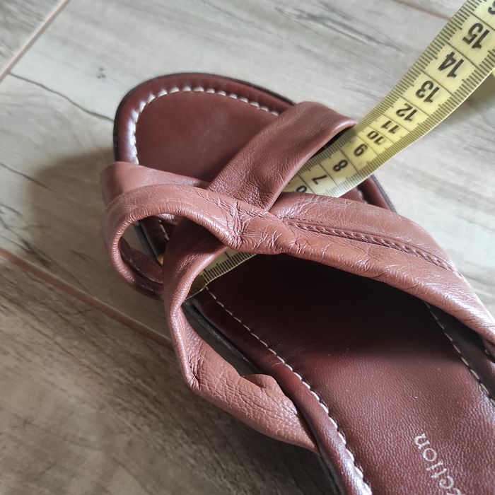 Шльопанці жіночі 39 розмір.