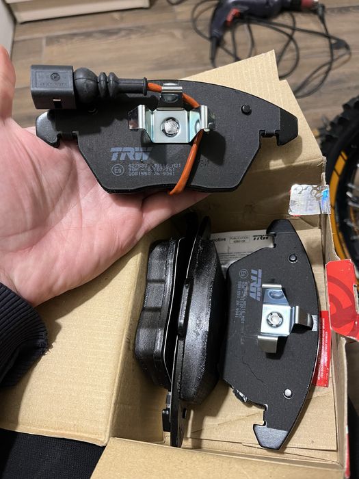 Тормозні колодки Volkswagen Passat b7  GDB 1550