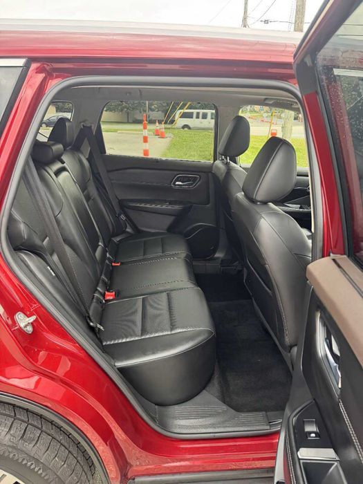 Nissan Rogue Platinum      2021