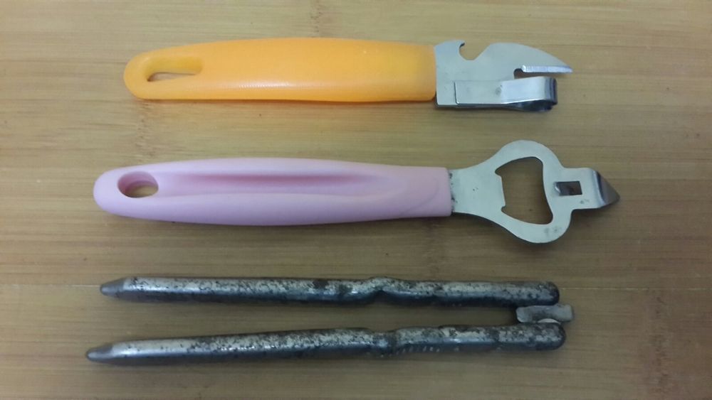 Штопор, відкривачка, консервний ключ