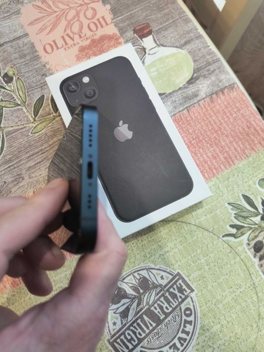 Продам iPhone 13, 128 Гб