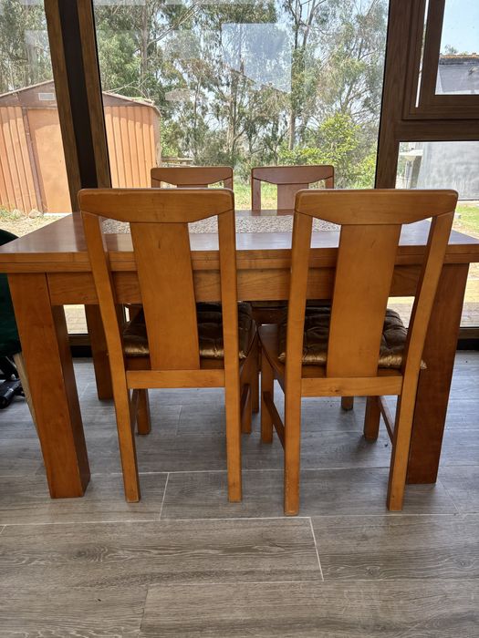 Mesa de refeição madeira maciça cerejeira + 4 cadeiras
