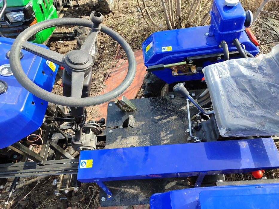 Трактор Кентавр 160В фреза та плуг