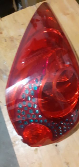 peugeot 207 SW  farolim traseiro.