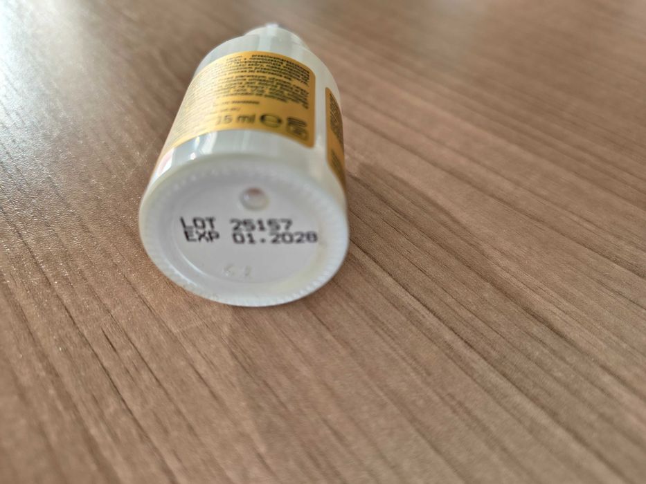 Basiclab Antyoksydacyjne serum regenerujące Odżywienie i Wygładzenie