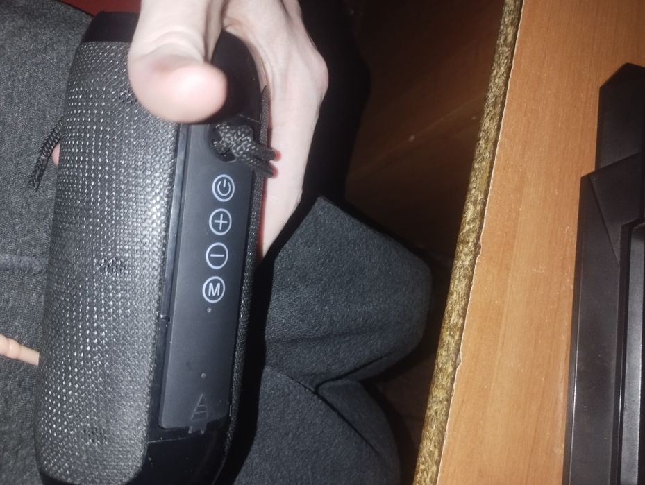 Продам Bluetooth колонку