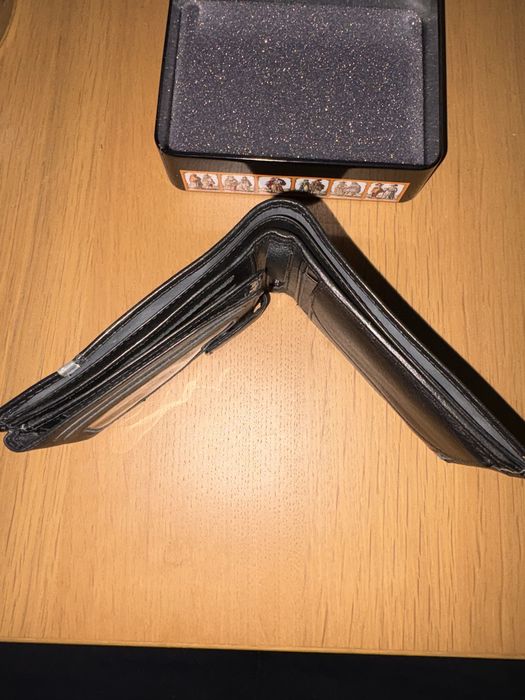 Nowy męski portfel skórzany meltoni – elegancki, w pudełku