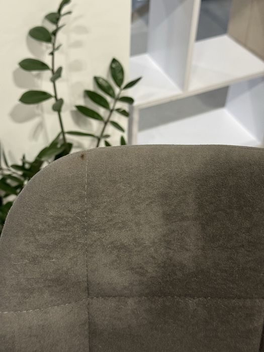 Крісло офісне сіре