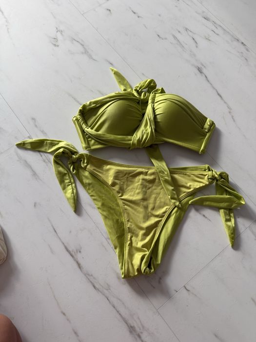 Bikini  Esotiq model Truffle