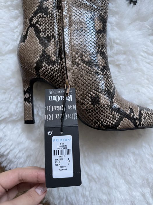 Чобітки дуже стильні та гарні