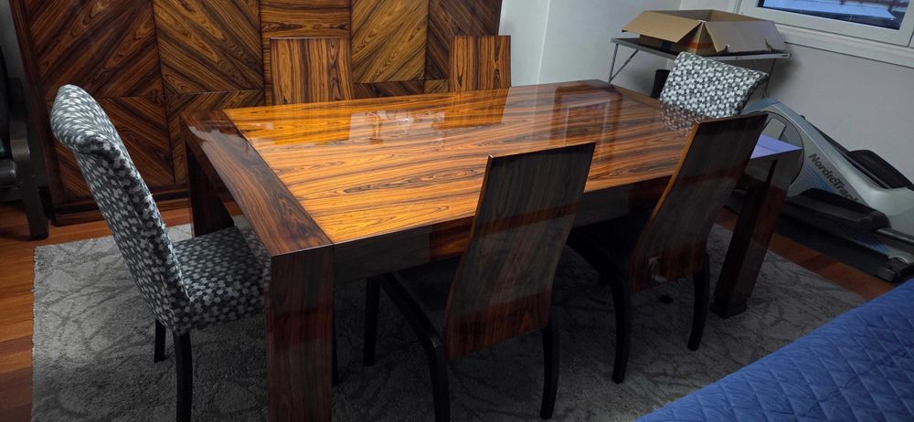 Mesa em Pau Ferro c\ 6 cadeiras - Madeira maciça