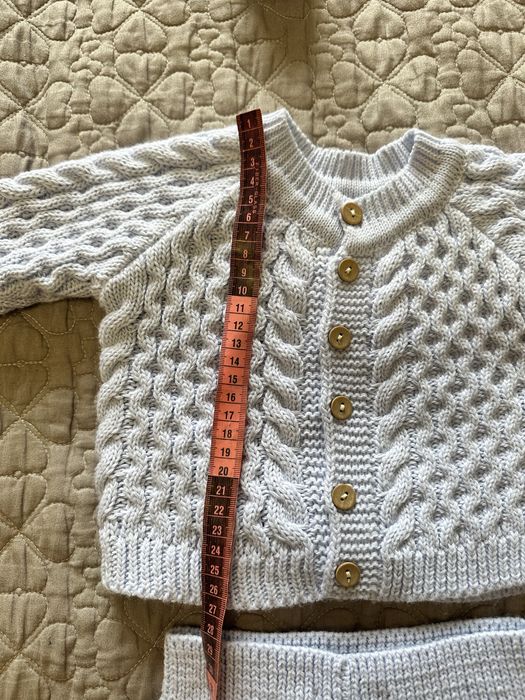 Вʼязаний костюм