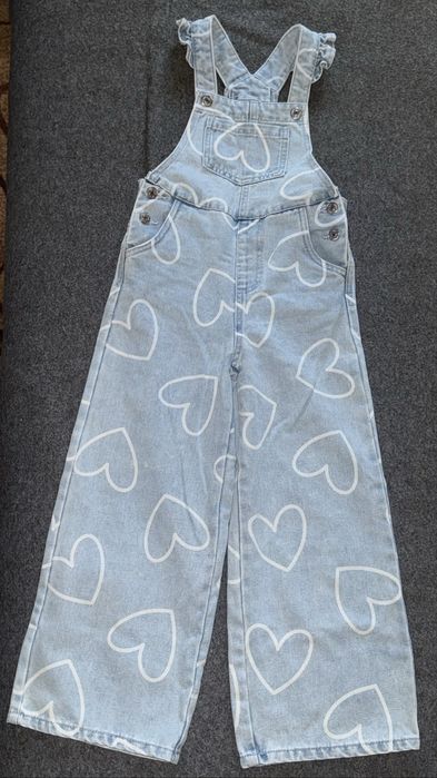 Джинсовий комбінезон на дівчинку 122см