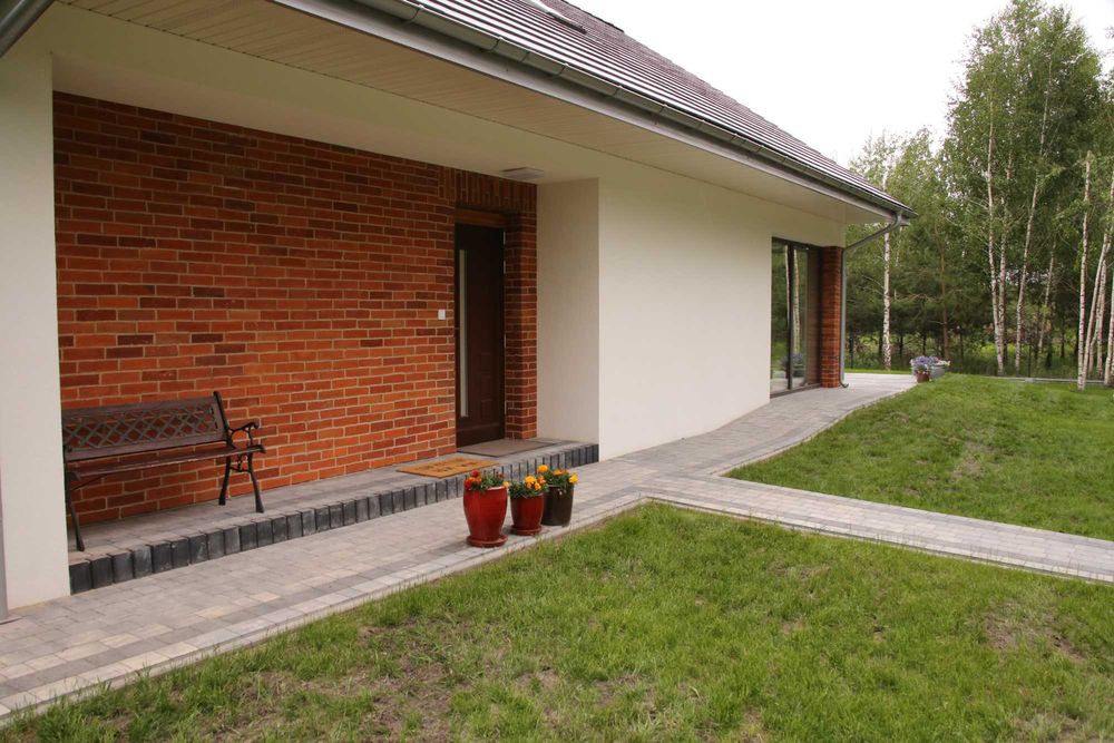 Płytki ze starej cegły, cegła na ścianie, stylowe wnętrze czy elewacja