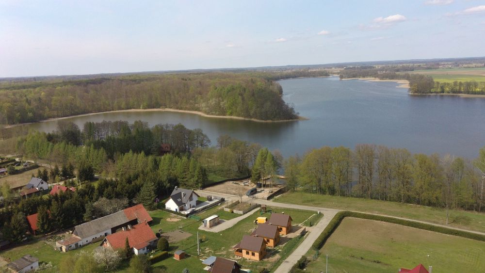 Domek nad jeziorem