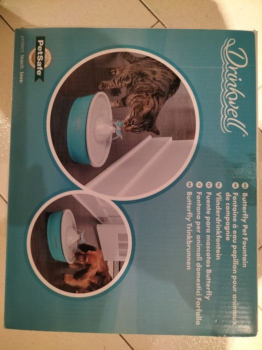 Fonte de água para gatos