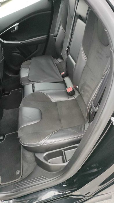 Volvo V40 2.0d 190hp D4 R-design