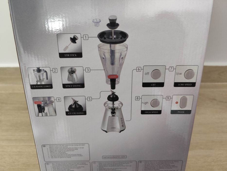 Liquidificador Kenwood com torneira