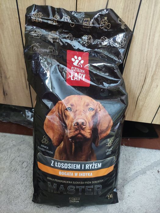 Karma dla psa 4 Łapy MASTER z łososiem i ryżem – 5 kg (nowa)