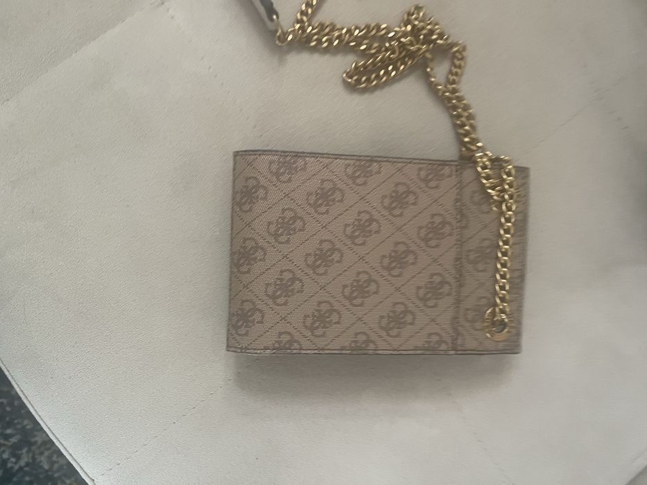 Malinha Guess para telemovel como nova