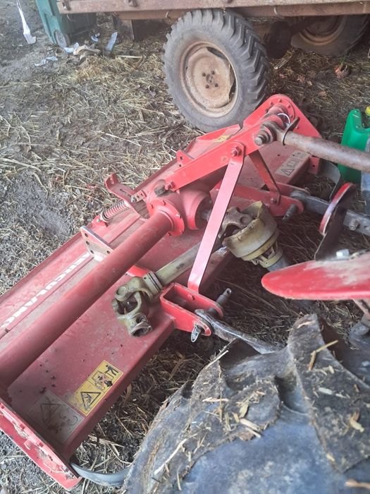 Varias alfaias agrícolas