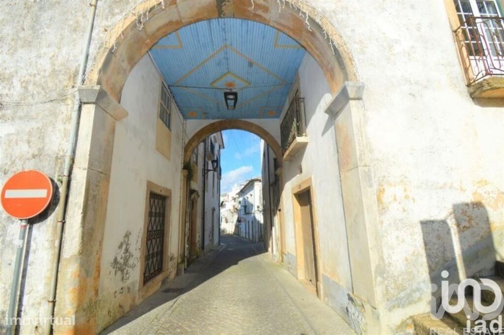 Casa T5 em São Miguel, Santa Eufémia e Rabaçal de 270,00 m2