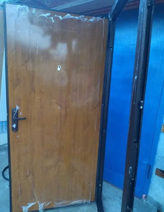 Двері вхідні металеві