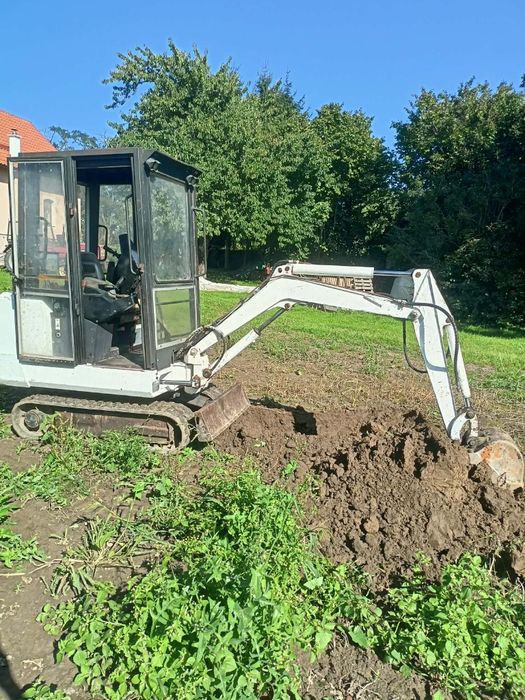 Usługi Mini Koparką