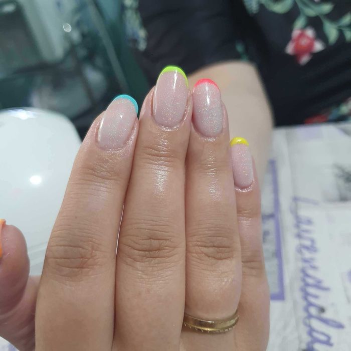 manicure , pedicure hybrydowy, tytanowy