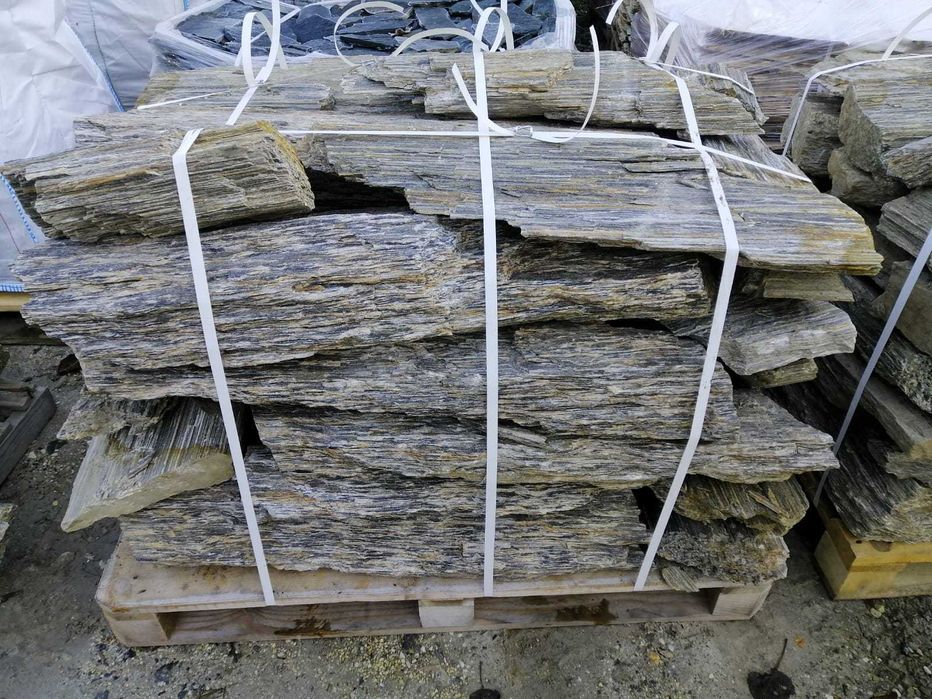 Szpilki z gnejsu głazy z kory gnejsowe pasiaste 20-120 cm ozdobne TONA