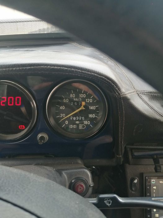автомобиль ваз 2106