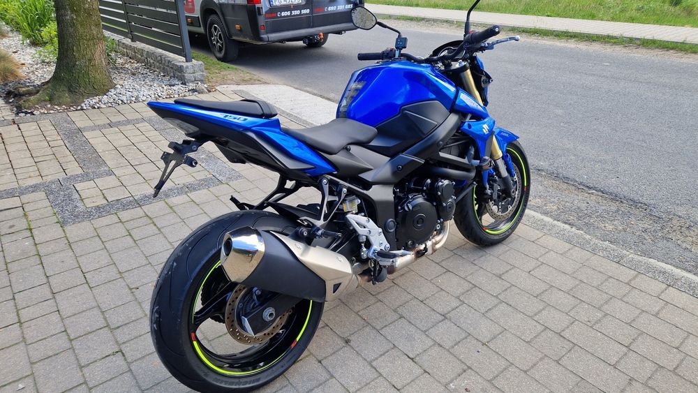 Suzuki GSR 750 rok 2016 przebieg 25 tys km