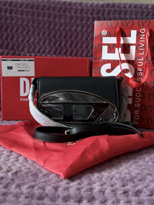 Продам нову сумочку Diesel