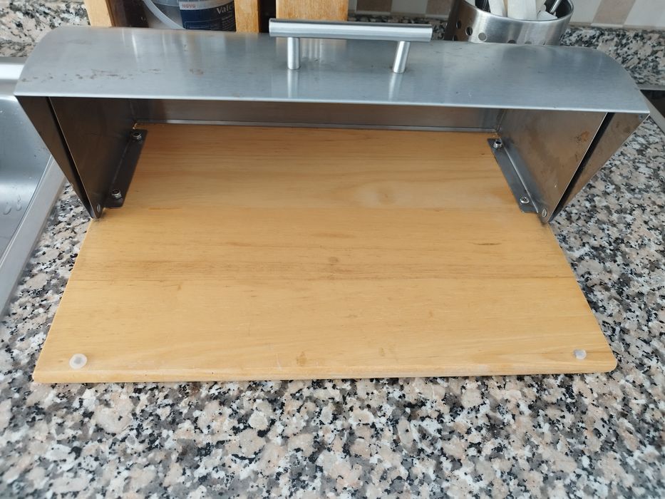 Caixa pão inox e madeira
