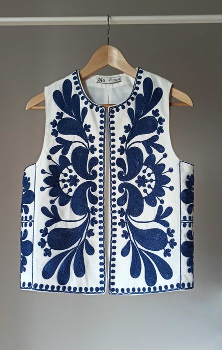 Zara kamizelka z haftem biała niebieska XS S boho