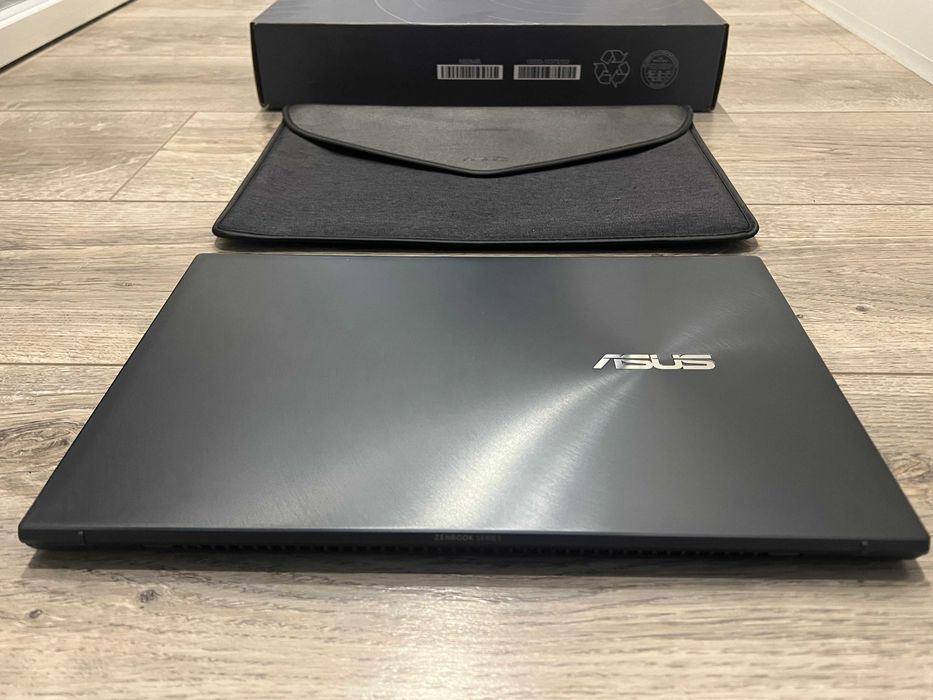 Продам ноутбук ASUS ZenBook 14 (i3-1115G4 / RAM 8 / SSD 512)