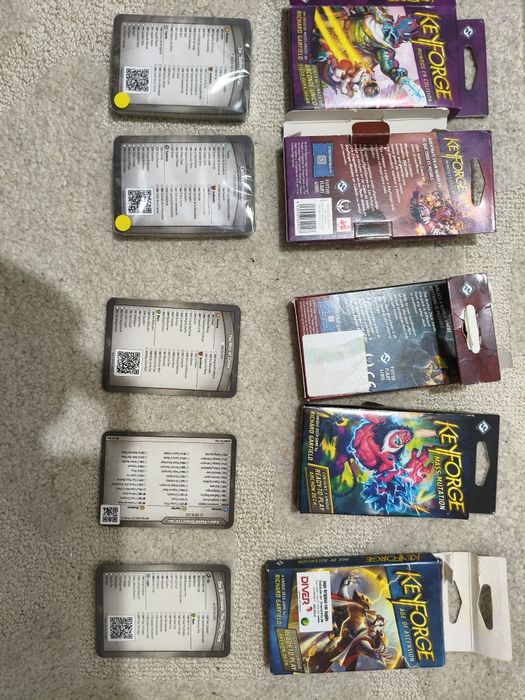 Conjunto decks Keyforge