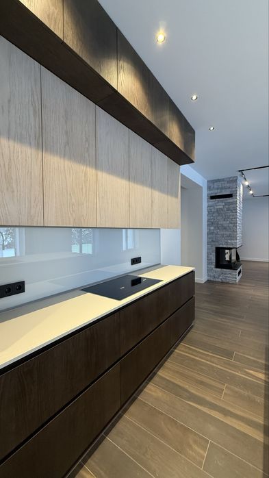 Одноповерховий будинок 175 м², 10 соток, комбіноване опалення. Ліс